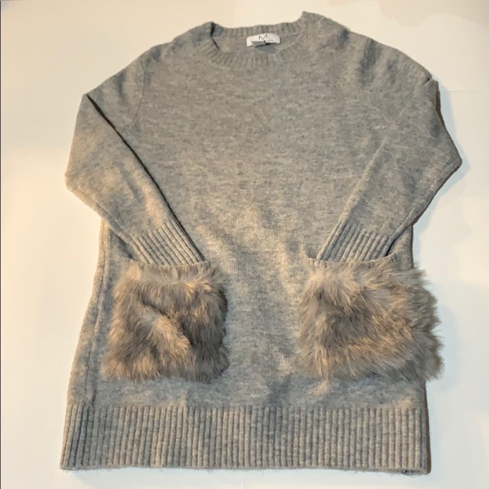 Gray sweater dress with fur pockets